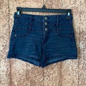 Highly waisted shorty